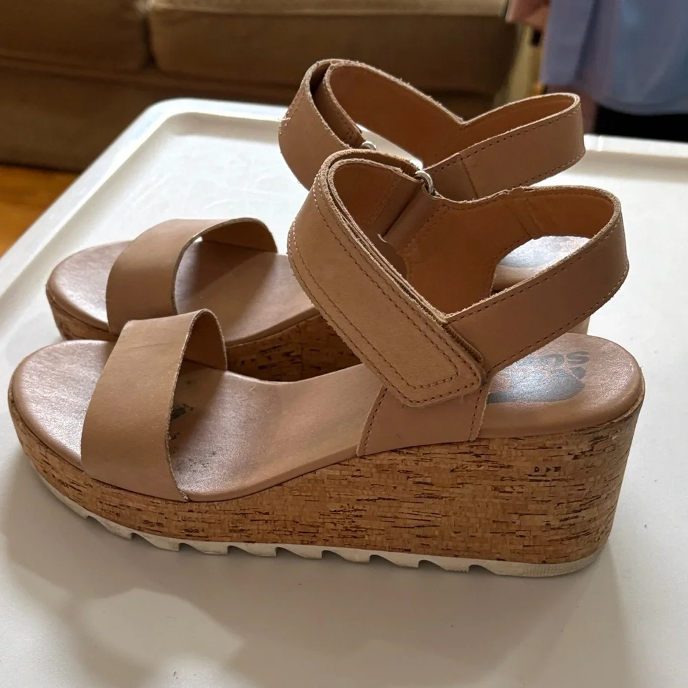 Sorel “Cameron” Taupe Cork Wedge Sandals, Sz 9.5
